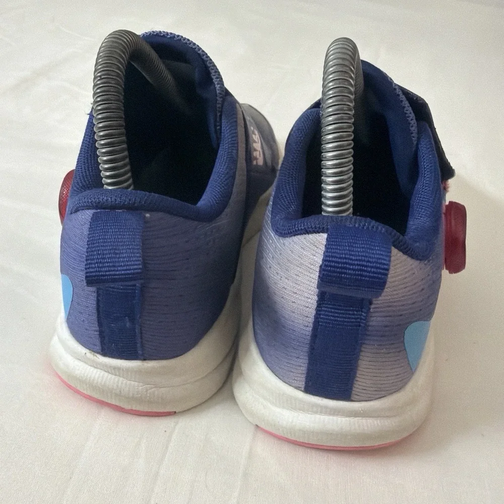 New Balance Size 5 Youth Or Women's Sz 6 Sneakers Blue‎ and Pink Athletic Design